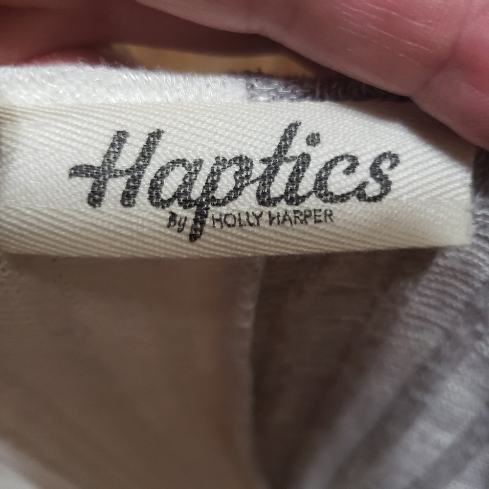 Haptics by Holly Harper White/ Gray Rib Knit Sweater V-neck Size Medium - Picture 3 of 4